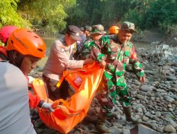 Babinsa Koramil 0810/15 Rejoso Bantu Evakuasi Jenazah Korban Tenggelam di Sungai Widas Desa Gempol