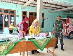 Peduli Perkembangan Dan Kesehatan Balita Dari Stanting Babinsa Koramil Bagor Dampingi Bidan Desa Laksanakan Kegiatan Posyandu