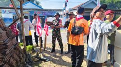 Bahu-Membahu Babinsa Koramil 0810/15 Rejoso dan Pramuka Kwarcab Nganjuk Melaksanakan Pemugaran Rumah Tidak Layak Huni (RTLH) di Wilayah Binaan