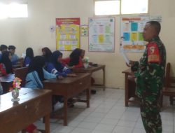 Babinsa Berikan Materi Bela Negara Pada Masa MPLS di wilayah Desa Binaannya