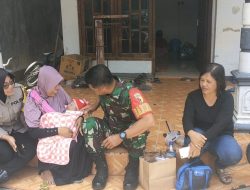 Mewujudkan Keakraban, Babinsa dengan masyarakat di wilayah binaan.