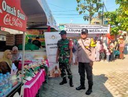 Babinsa dan Bhabinkamtibmas Dampingi dan Memantau Gerakan Pangan Murah di Desa Kalianyar Kecamatan Ngronggot