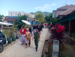 Babinsa 0810/15 Rejoso Hadiri Kirab Budaya Grebeg Suro di Wilayah Binaan