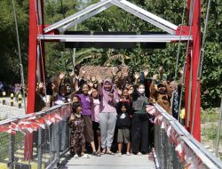 Tidak Lagi Menyeberang Dengan Getek, Kini Warga Bagorkulon Sudah Punya Jembatan Gantung Senilai Rp 6,7 Miliar