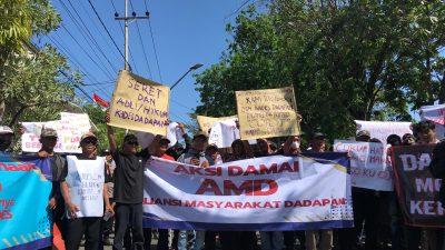 Diduga Korupsi Dana Desa Rp400 Juta, 500 Warga Duduki Kejari Nganjuk: Ujian Integritas Penegakan Hukum