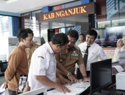 Begini Solusi Biar Warga Tidak Antre KTP Dari Subuh, Tapi Dibatasi 150 Keping Saja Perhari 