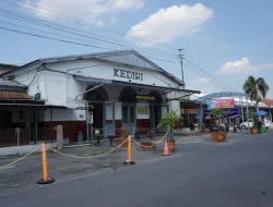 11 Destinasi Wisata Dekat Stasiun Kota Kediri Menempuh Perjalanan Beberapa Menit