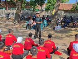 Tanjunganom – Forpimcam Tinjau Kesiapan Paskibra HUT ke-80 RI di Stadion Warujayeng