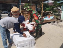 Babinsa Bantu Bangun Rumah Warga, Wujud Nyata Kebersamaan dan Kepedulian