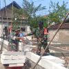 Babinsa Koramil 0810/15 Rejoso Bantu Pembangunan Rumah Warga, Wujud Nyata Manunggal TNI–Rakyat