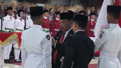 Siap Kibarkan Sang Saka Merah Putih, 75 Pelajar Nganjuk Dikukuhkan Bupati Menjadi Paskibraka 