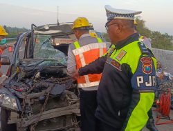Kecelakaan Maut di Tol Jombang–Mojokerto, Tiga Orang Tewas