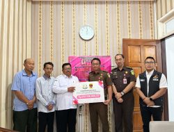 Kembalikan Kerugian Negara Ratusan Juta, Kejaksaan Nganjuk Serahkan Uang Korupsi Dana Desa ke Kas Desa Banarankulon
