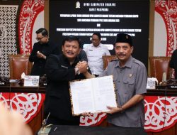 Bupati Nganjuk Menghadiri Rapat Paripurna DPRD Sepakati Perubahan Anggaran 2025