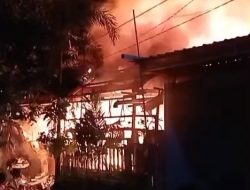 Dua Rumah di Lamongan Ludes Dilalap Api, Kerugian Capai Rp150 Juta