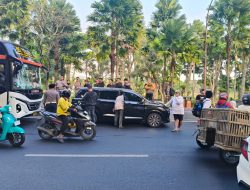 Bus, Truk, dan Avanza “Ciuman Beruntun” di Jantung Kota Kediri!