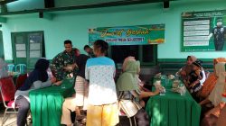 Koramil 0810/03 Loceret Gelar Jumat Berkah, Bagikan Nasi Bungkus untuk Warga