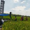 Babinsa Koramil 0810/14 Gondang Dampingi Pembuatan Sumur Bor di Desa Balonggebang