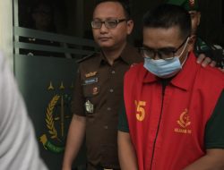 Kejari Nganjuk Tahan Plt Kepala Dinas Kominfo Selama 20 Hari di Rutan