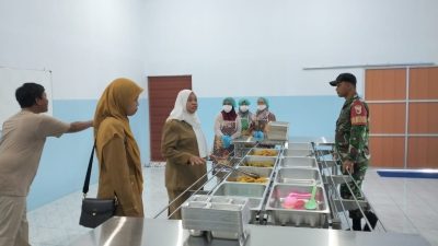 Babinsa Prambon Dampingi Tim Puskesmas Lakukan Monitoring SPPG di Dua Yayasan