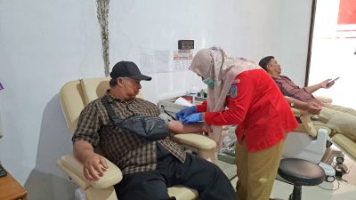 Masyarakat Nganjuk Ikut Sukseskan Donor Darah HUT Humas Polri