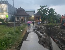 Jalan Baru di Jombang Ambles, Akses Utama Warga Terputus
