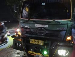 Gagal Salip Berujung Maut di Sukomoro Pengendara Tewas Usai Tabrakan dengan Truk Hino