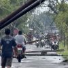 Hujan Disetai Angin Tiang Telkom di Tanjuanom Roboh, Kabel ‘Melorot’ ke Jalan Raya