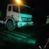 Truk Trailer Tabrak Mobil dan Lampu Merah di Lamongan, Beruntung Tak Ada Korban Jiwa