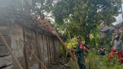 Babinsa Ngluyu Gotong Royong Bantu Warga Bangun Rumah