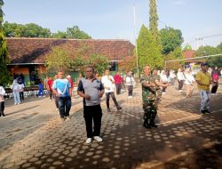 Koramil 0810/18 ngetos menghadiri senam Bersama dalam Rangka HUT ke-79 PGRI dan Hari Guru Nasional