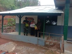 Babinsa Blongko Bantu Warga Kurang Mampu Bangun Rumah Layak Huni