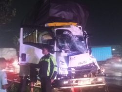 Tragis, Truk Isuzu Tabrak Truk Boks Mogok di Jombang: Satu Tewas di Tempat