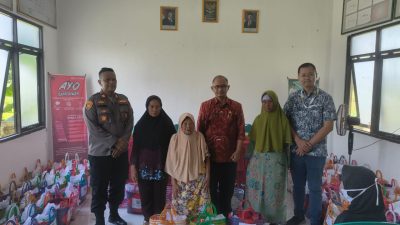 PT. GFT Indonesia Investment Bagikan Ratusan Paket Sembako, Wujud Kepedulian kepada Warga Geneng Ngawi