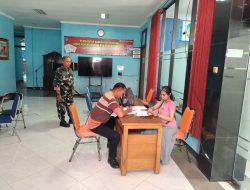 Kodim 0810/Nganjuk Fasilitasi Warga dalam Pembuatan Akta Kelahiran di Hari Juang TNI AD 2025