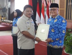 239 Guru dan 104 Tenaga Kesehatan di Kabupaten Nganjuk Terima SK Jabatan Fungsional