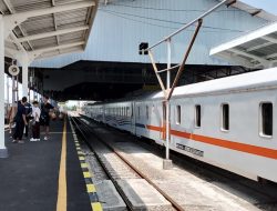 Antisipasi Lonjakan Penumpang Nataru 2025 di Stasiun Kertosono, KAI Operasikan Enam Perjalanan KA Tambahan