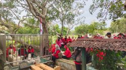 DPC PDI Perjuangan Tulungagung Ziarah Makam Mbok Sarinah pada Peringatan Hari Ibu