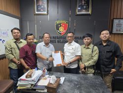 Catut Nama PWI untuk Peras Kades, Oknum Wartawan Gadungan Dilaporkan ke Polres Bojonegoro