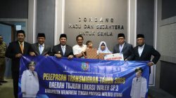 Pemkab Berangkatkan Satu Keluarga Jombang untuk Transmigrasi ke Halmahera