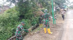 Cegah Bencana Banjir Kodim 0810/Nganjuk Gelar Karya Bakti Pembersihan Saluran Air di Kecamatan Ngetos