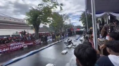 Pagelaran Event Balapan Jalanan Polres Jombang Dua Joki Terjatuh