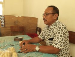 Potret Keteguhan Hidup Warga Kediri, Didik Jalani Dua Pekerjaan sebagai Driver dan Satpam