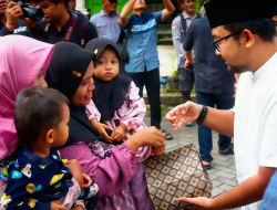 Safari Ramadan Pemda Nganjuk Serahkan Parcel Cinta untuk Cegah Stunting