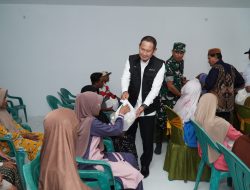 Percepat Penanganan Banjir, Pemkab Lamongan Tambah 6 Pompa di Sluis Kuro dan Salurkan Sembako