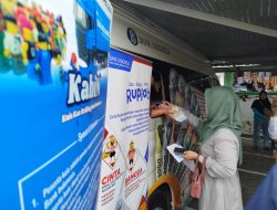 Kas Keliling BI Kediri Diserbu Warga Ponorogo, Antre Sejak Pagi untuk Tukar Uang Baru