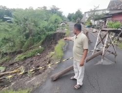 Hanya Berjarak Empat  Meter, Longsor Sisi Barat Jembatan Kedungdowo Mengancam Rumah Warga