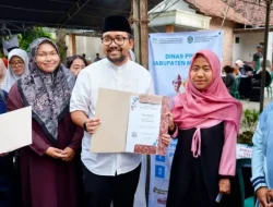 Cegah Stunting Sejak Sebelum Menikah, Mas Handy Serahkan Sertifikat Elsimil