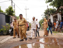Siapkan Akses Mudah Untuk Mudik Kang Marhaen dan  Mas Handy Gercep Perbaiki Jalan Rusak