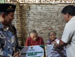 Hunian Layak untuk Lansia Sakit, Kang Marhaen Serahkan Bantuan RTLH Kepada Nenek Tuminah